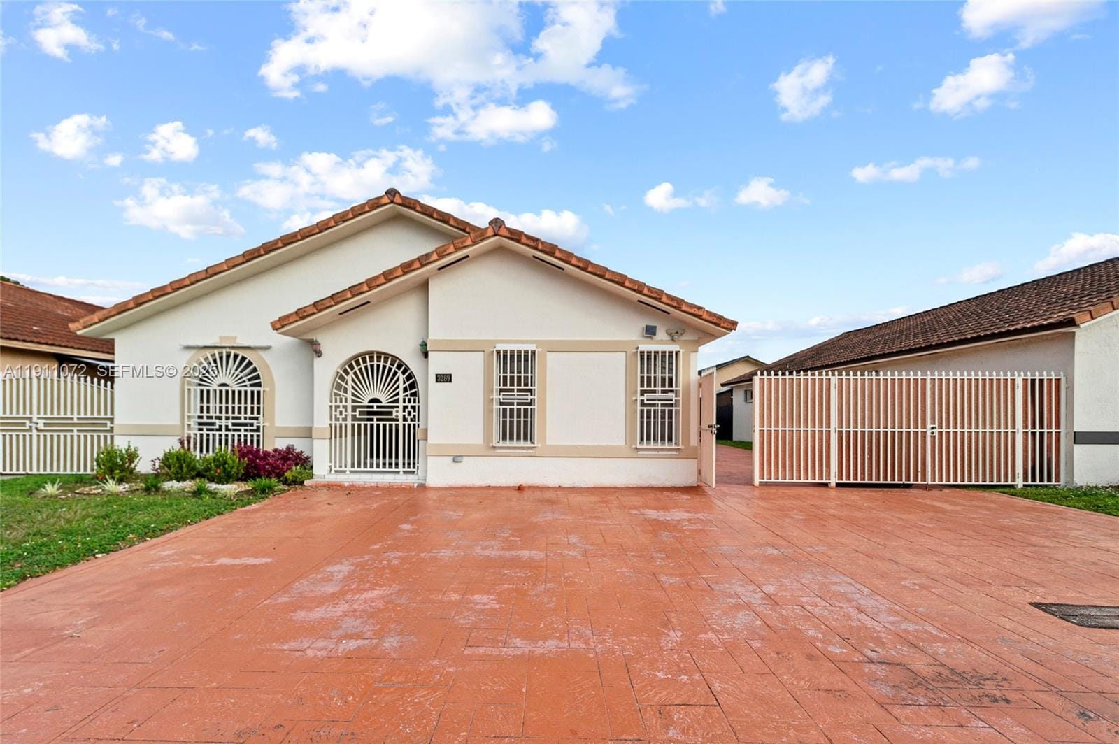 3289 W 76th Street, Hialeah, FL 33018
