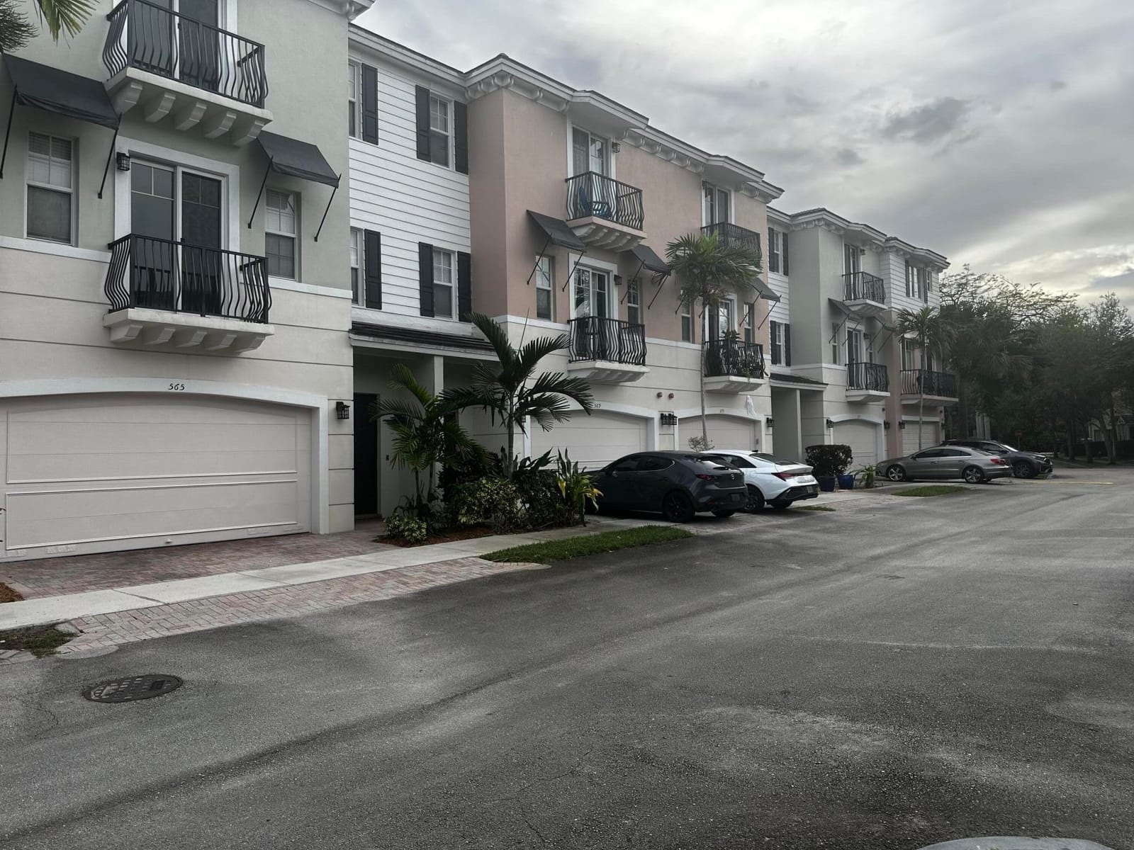 565 NW 35th Lane, Boca Raton, FL 33431