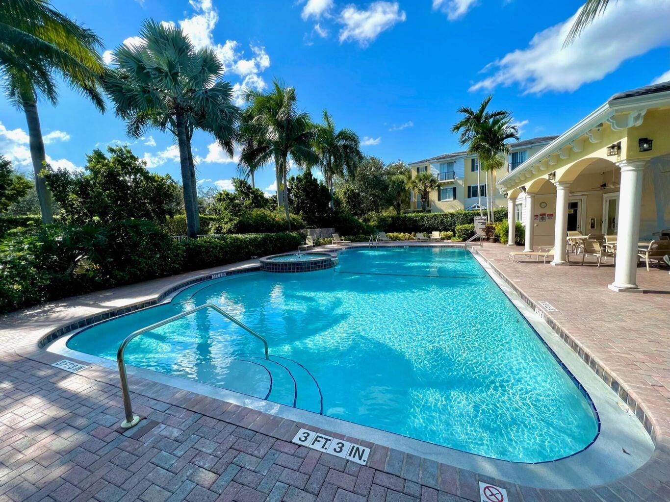 565 NW 35th Lane, Boca Raton, FL 33431 photo 5