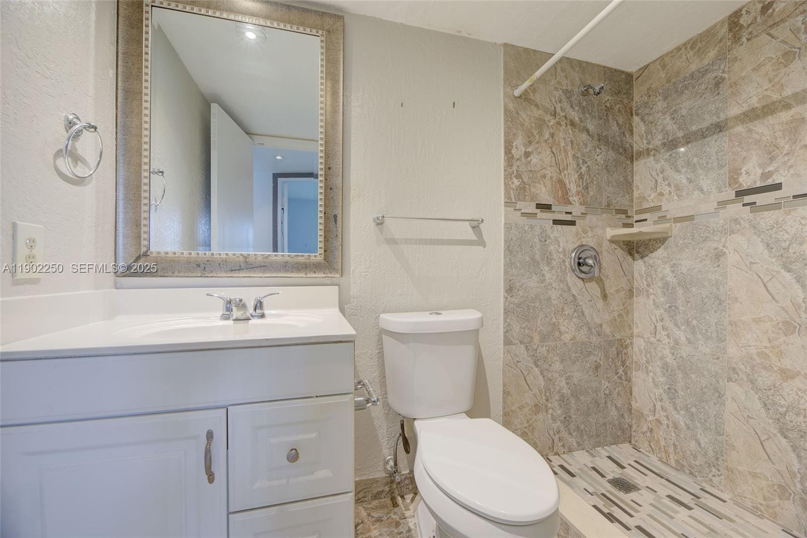 8510 Sunrise Lakes Boulevard 202, Sunrise, FL 33322 photo 16