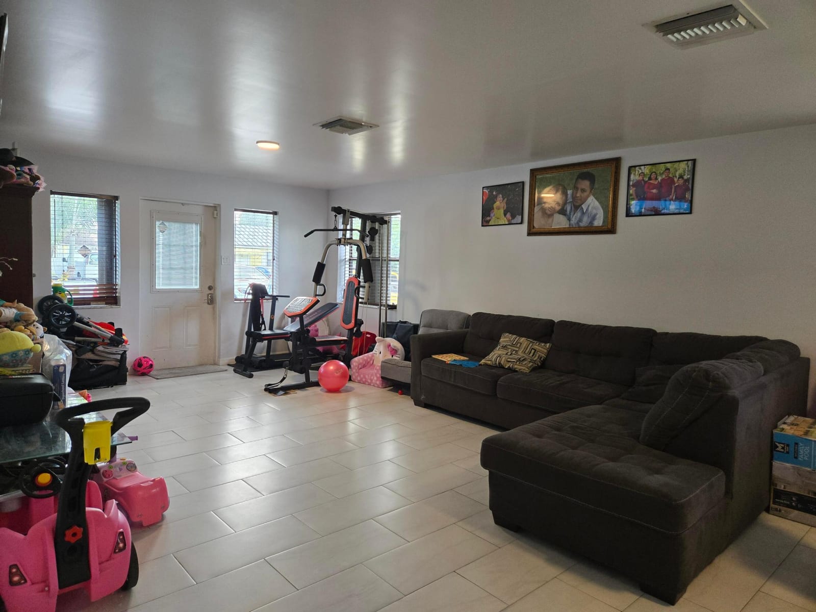 4614 Arlette Court — photo 2