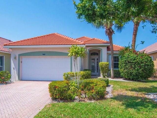 614 NW Lambrusco Drive, Port St. Lucie, FL 34986
