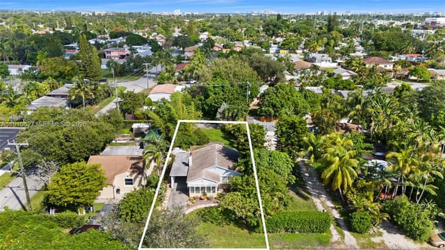 2243 Cleveland Street, Hollywood, FL 33020