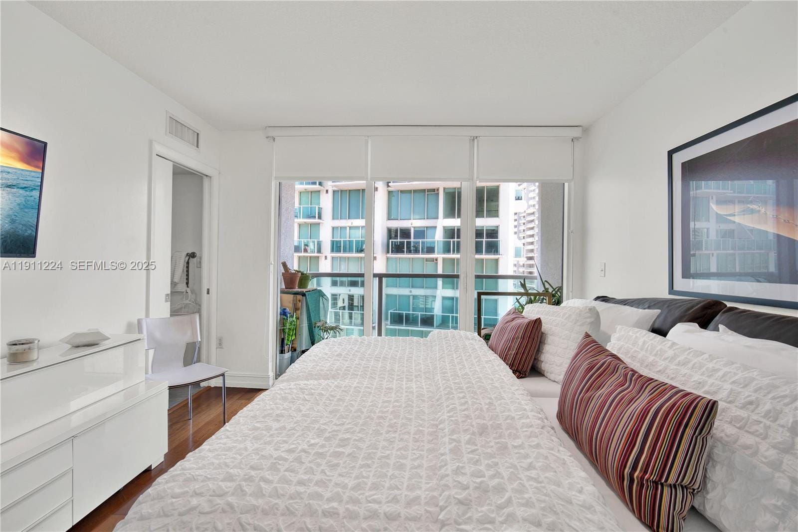 31 SE 5th Street 2910, Miami, FL 33131 photo 19