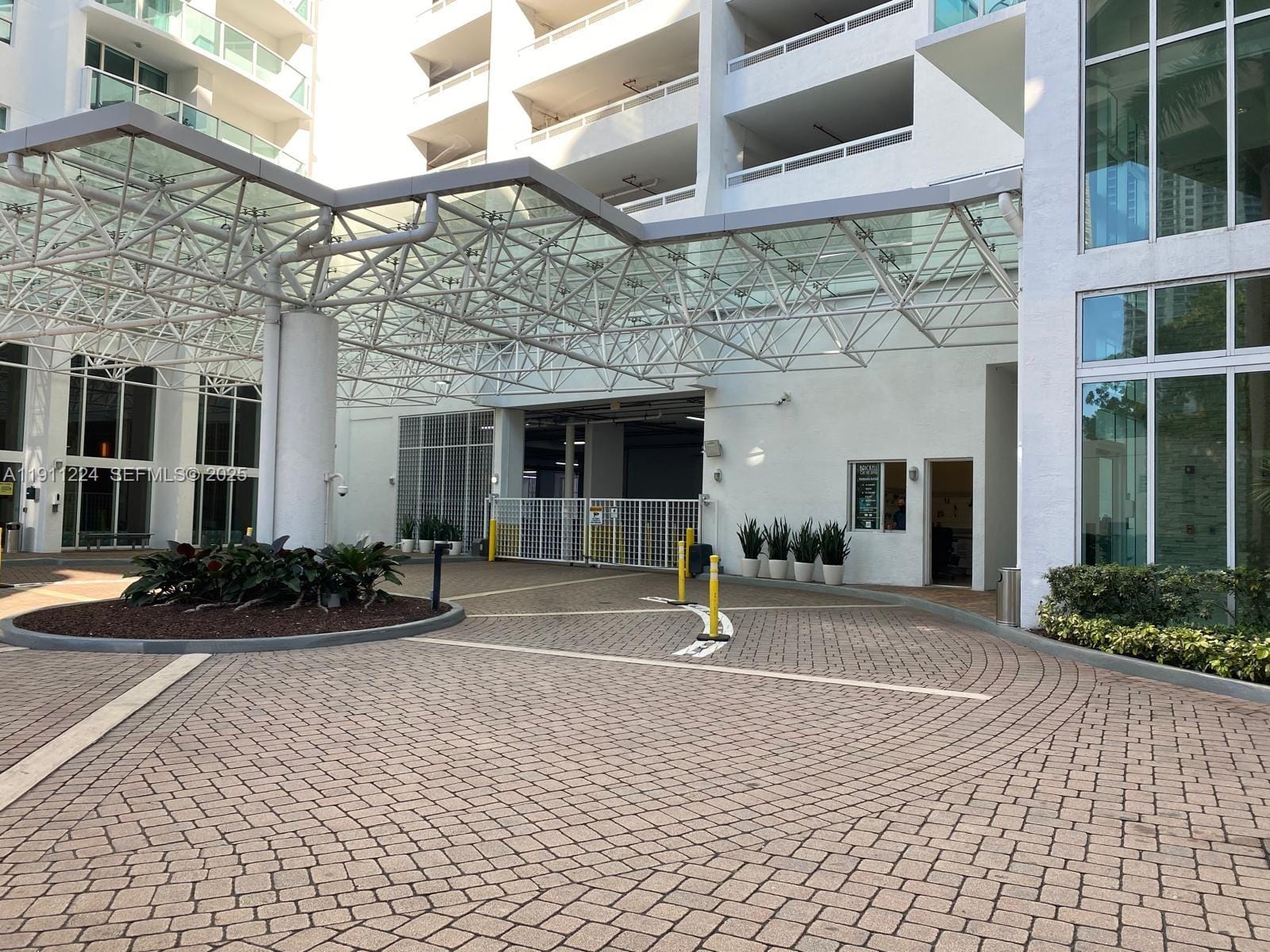 31 SE 5th Street 2910, Miami, FL 33131 photo 30