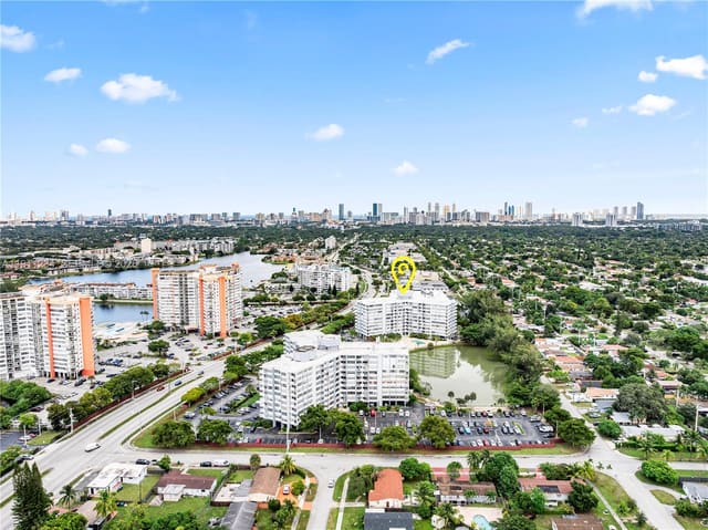 1300 NE Miami Gardens Drive 512E, Wilshire, Miami, FL