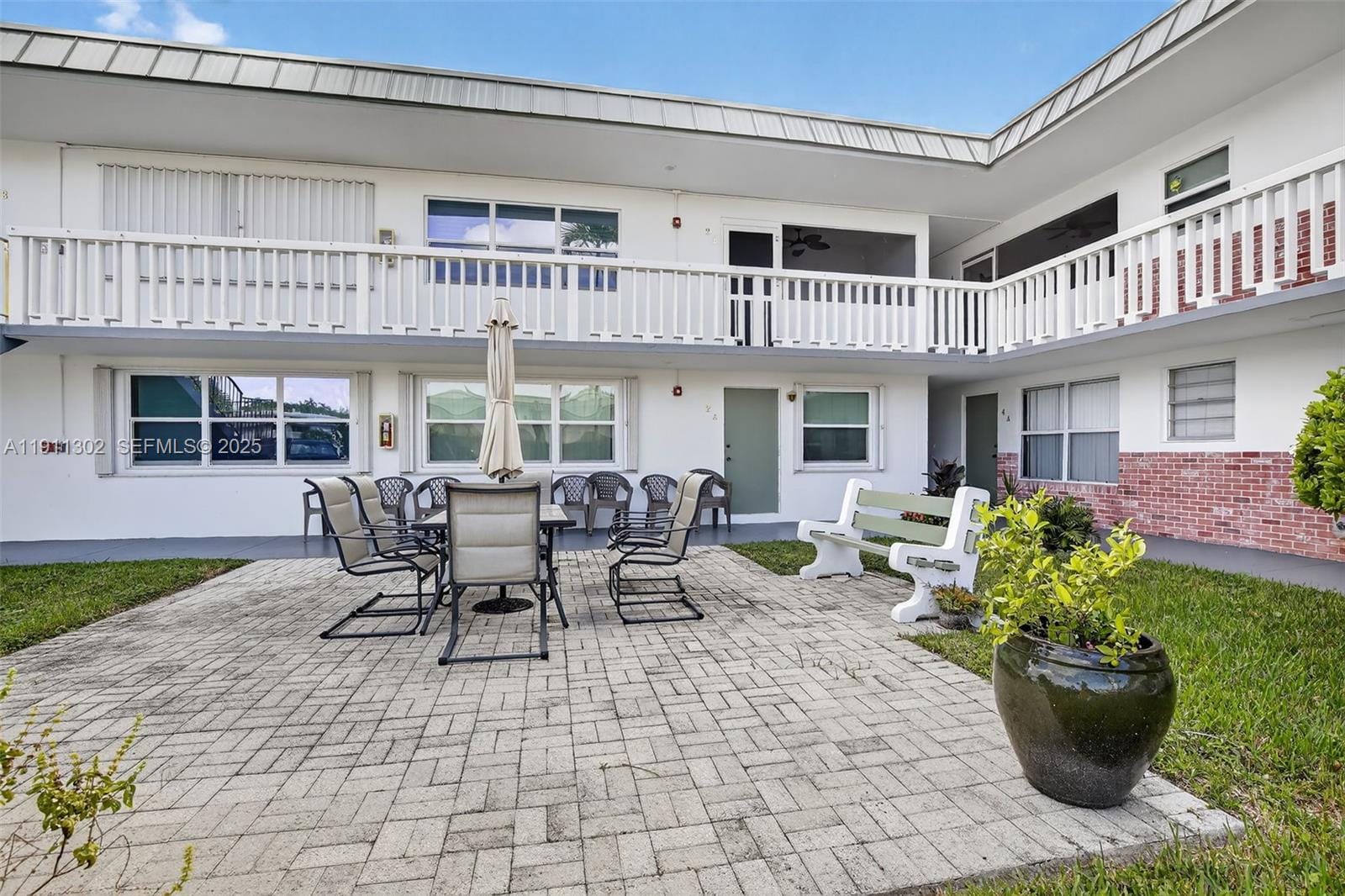 1354 N 12th Court 11B, Hollywood, FL 33019 photo 13