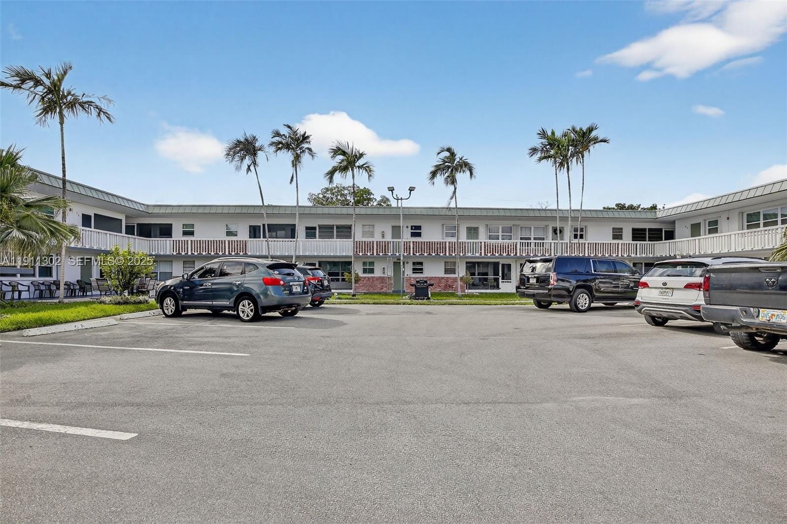 1354 N 12th Court 11B, Hollywood, FL 33019 photo 14