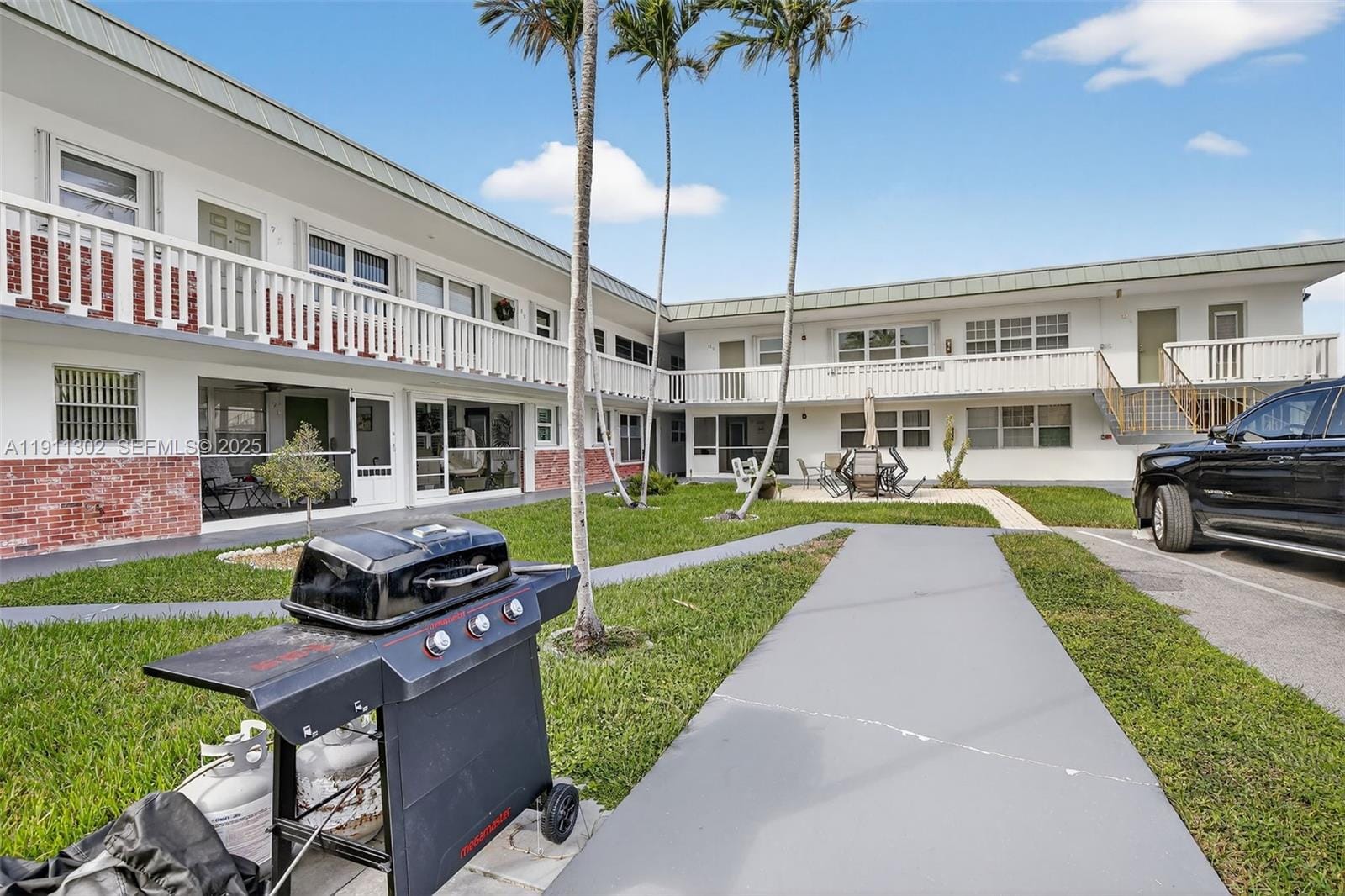 1354 N 12th Court 11B, Hollywood, FL 33019 photo 16