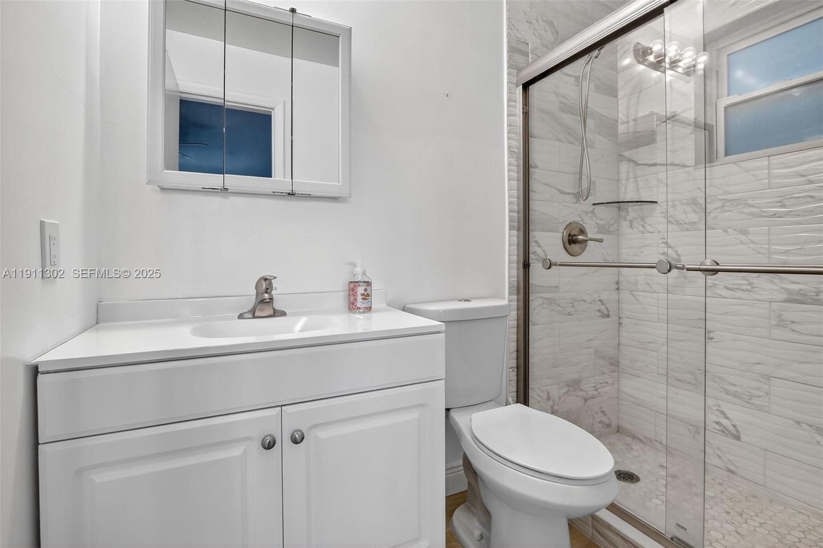 1354 N 12th Court 11B — photo 9