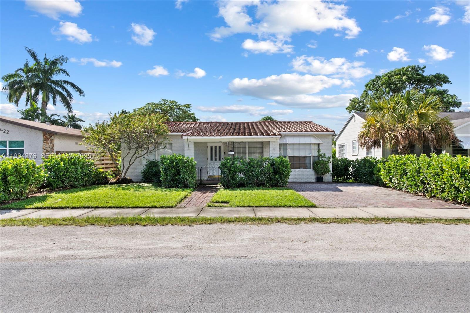 2226 Cleveland Street, Hollywood, FL 33020, Hollywood