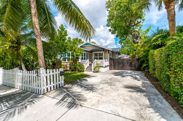 723 Penn Street, sold in Grandview Heights, West Palm Beach, FL