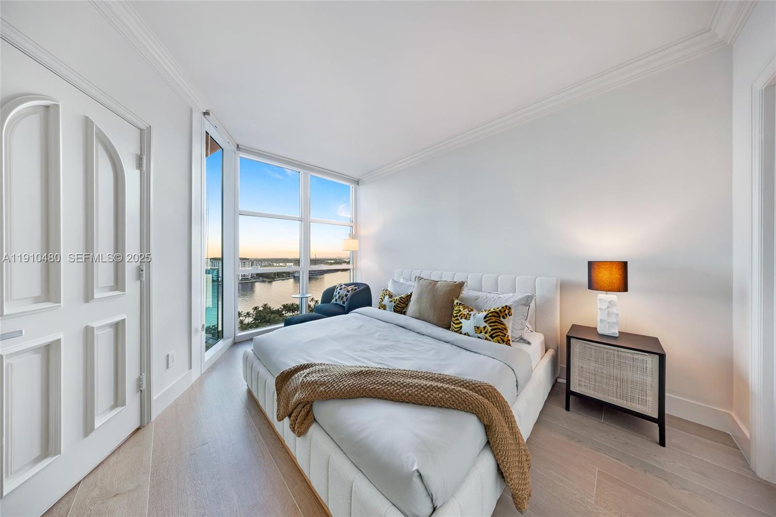 300 S Pointe Drive 1702, Miami Beach, FL 33139 photo 13