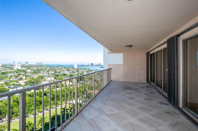1800 NE 114th Street 2011, Miami, FL 33181