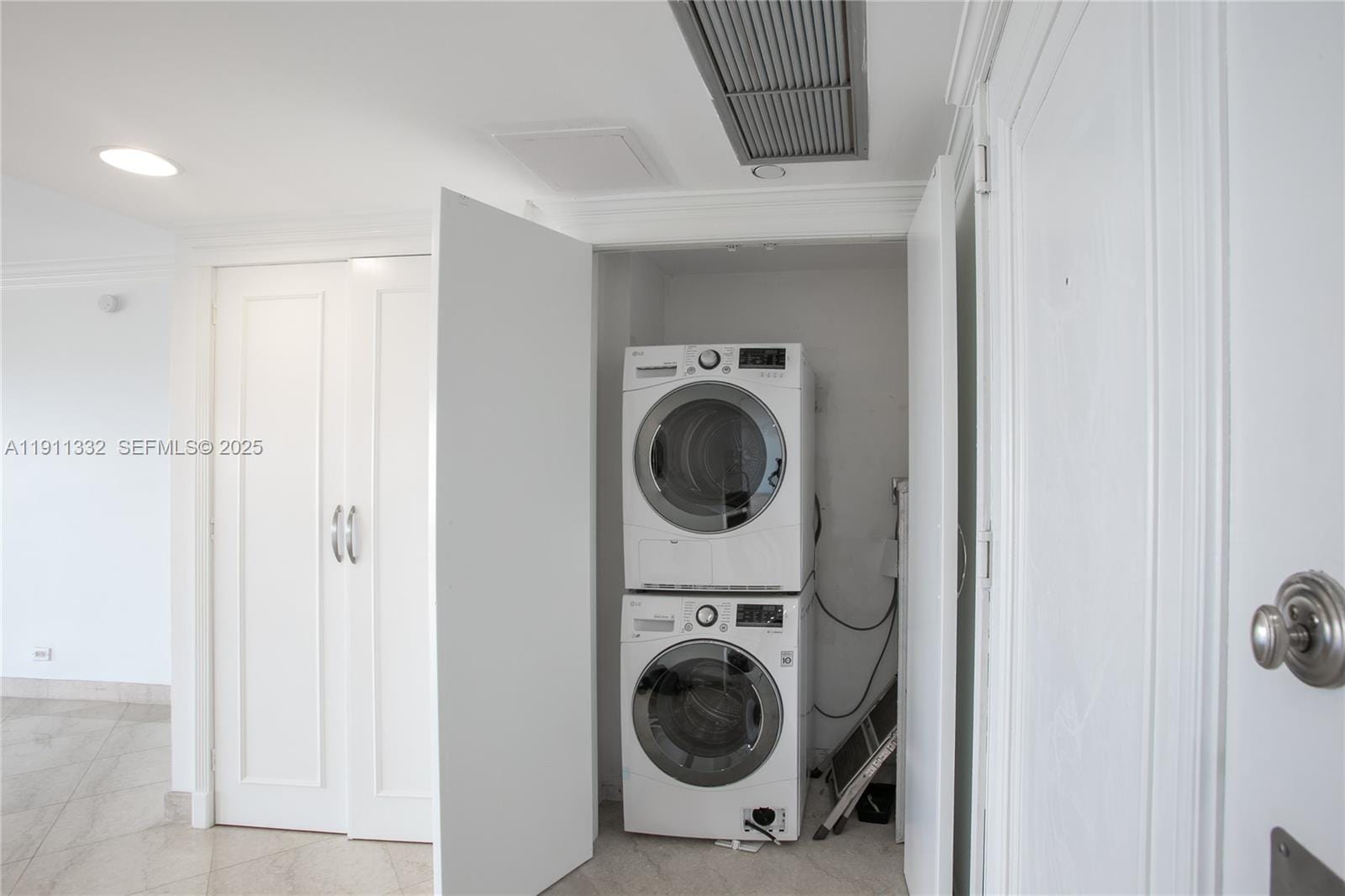 1800 NE 114th Street 2011, Miami, FL 33181 photo 22