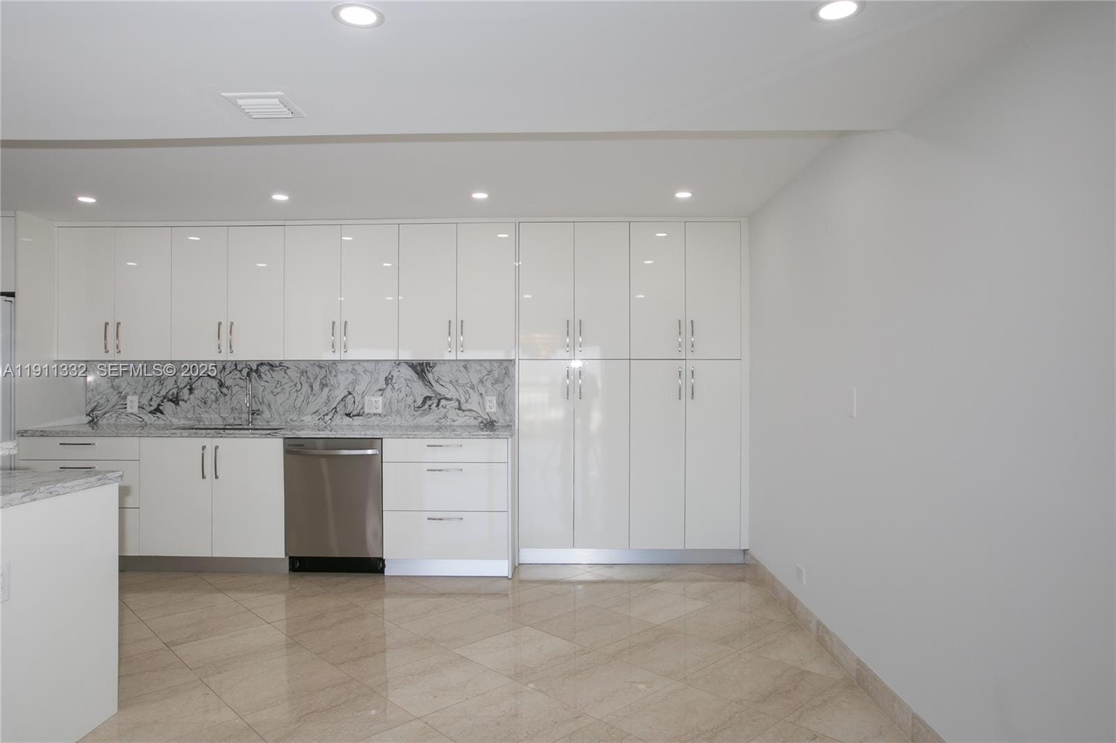 1800 NE 114th Street 2011, Miami, FL 33181 photo 7