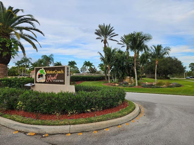 493 NW Boundary Drive, sold in Outdoor Resorts At St Lucie West Phase 1 St Lucie, Port St Lucie, FL