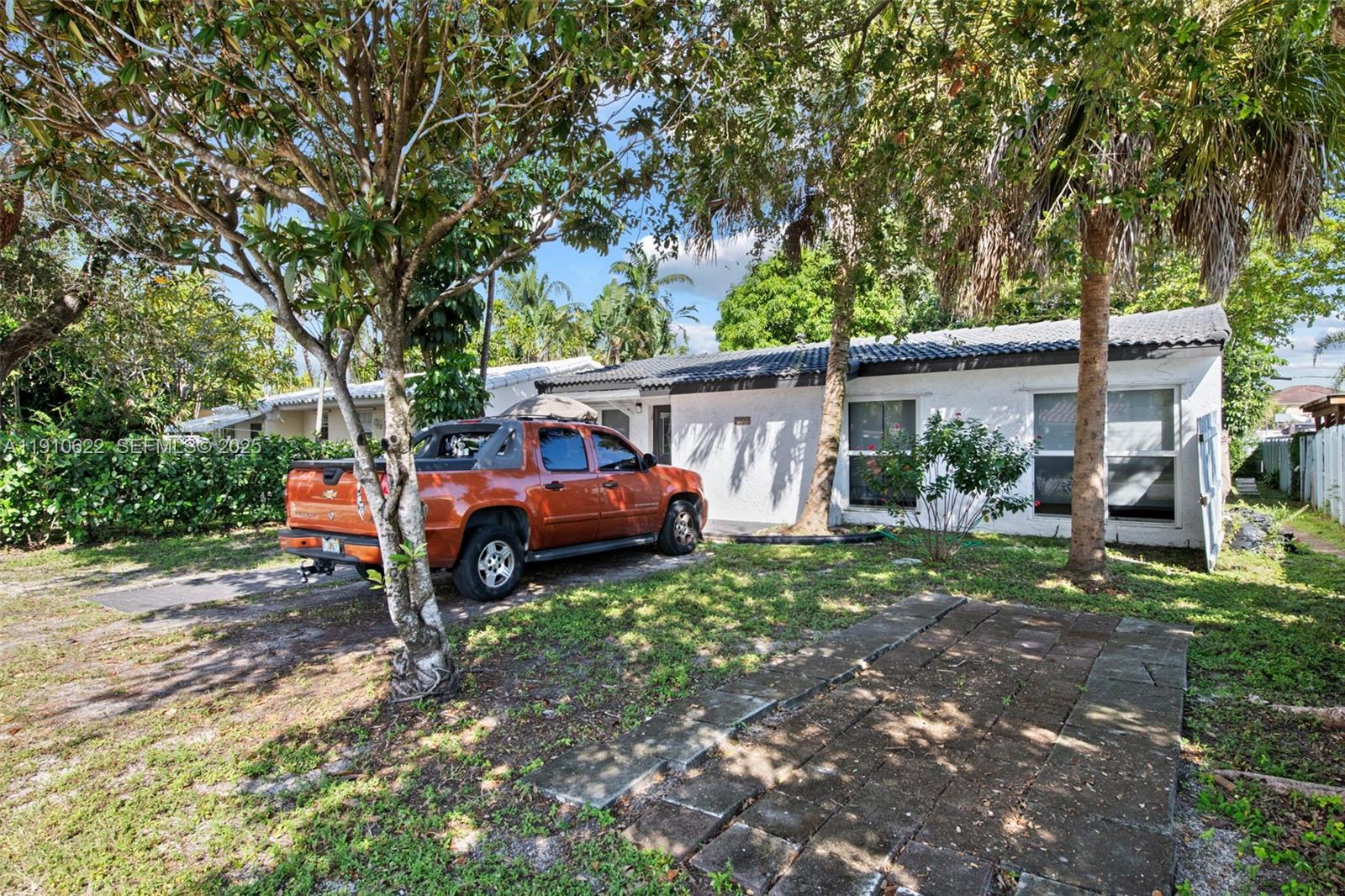 2227 Cleveland Street, Hollywood, FL 33020, Hollywood