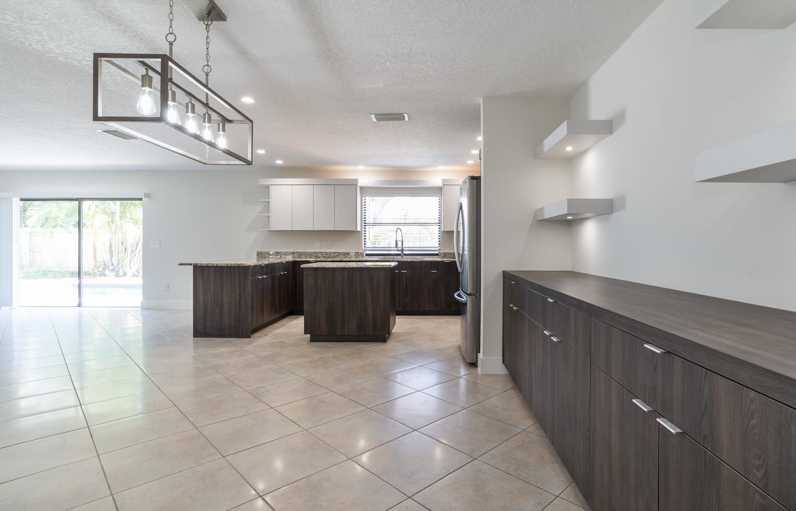4218 Woods End Road — photo 4