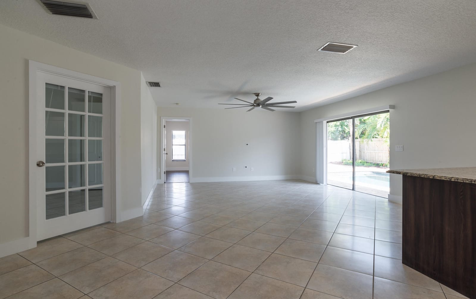 4218 Woods End Road — photo 8