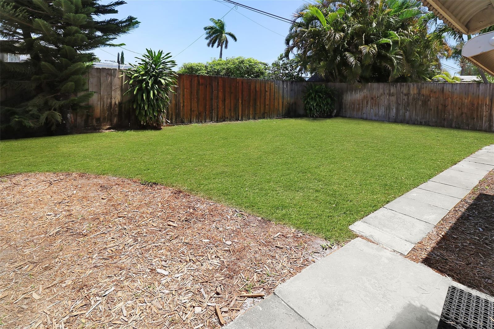 131 NE 55th Street, Oakland Park, FL 33334 photo 18