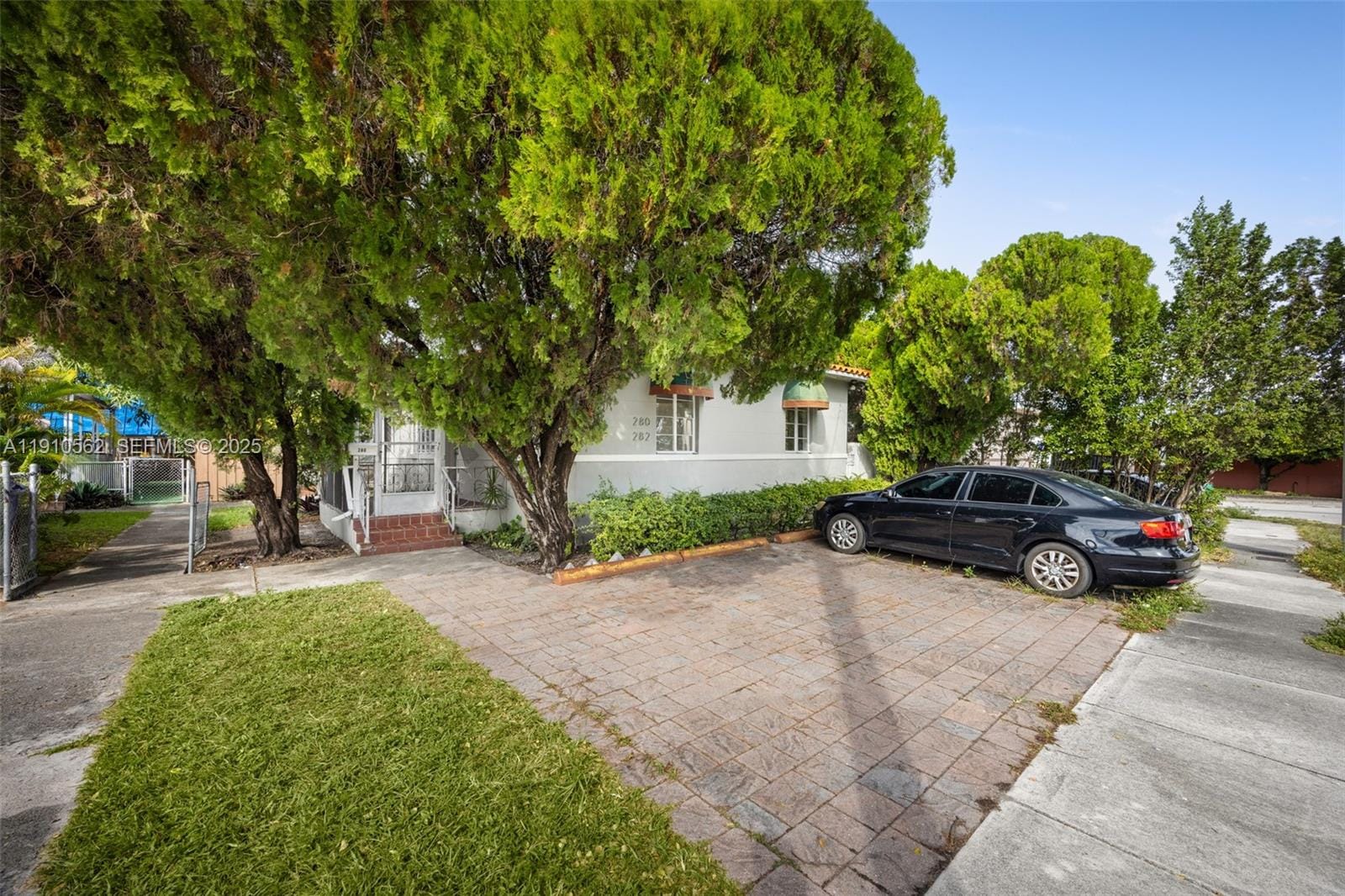 280/282 NW 41st Avenue, Miami, FL 33126