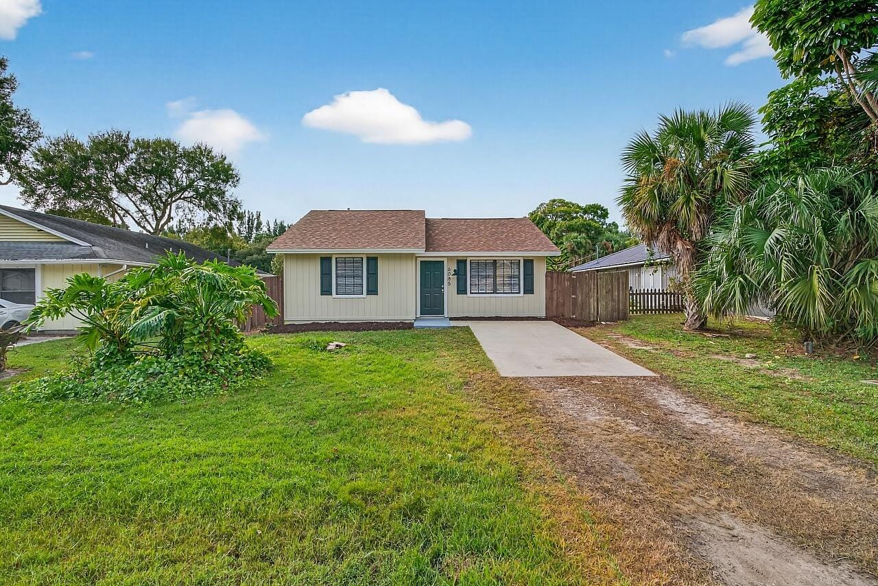 6085 7th Street, Vero Beach, FL 32968