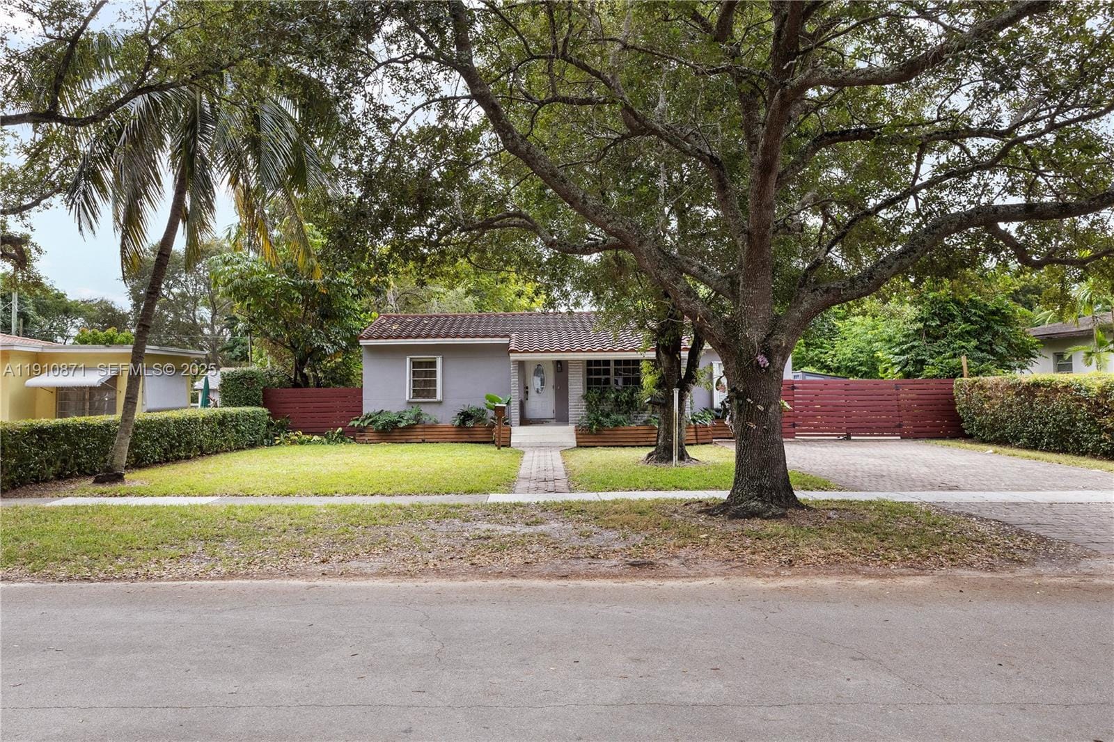 1220 Oriole Avenue, Miami Springs, FL 33166