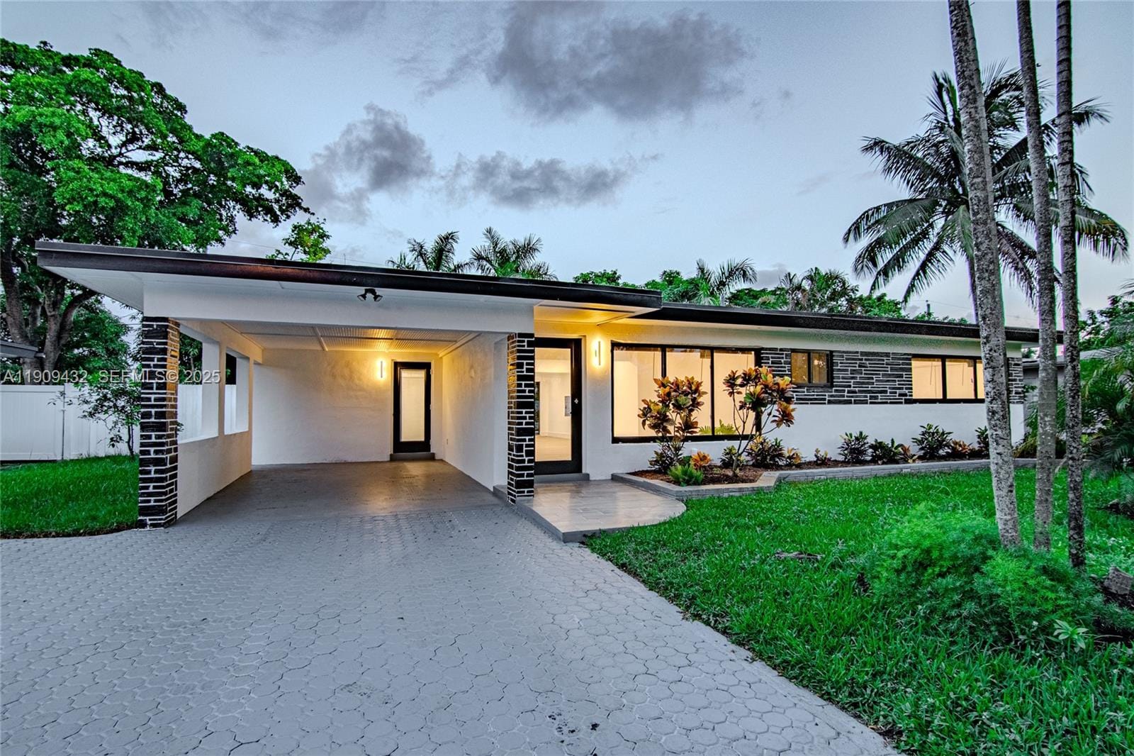 3 bedroom home for sale at 552 Evanston, Fort Lauderdale, FL 33312 — $579,000