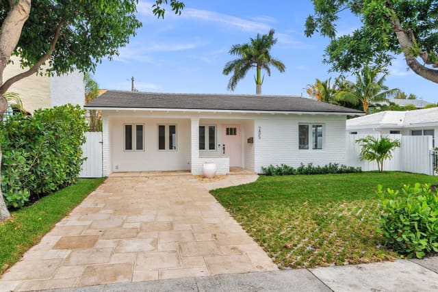 205 Greymon Drive, sold in Southland Park, West Palm Beach, FL