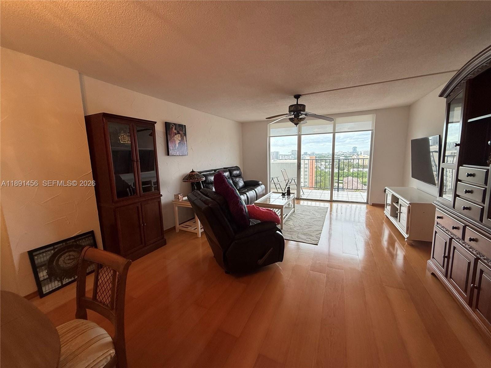 2780 NE 183rd Street 1415 — photo 2