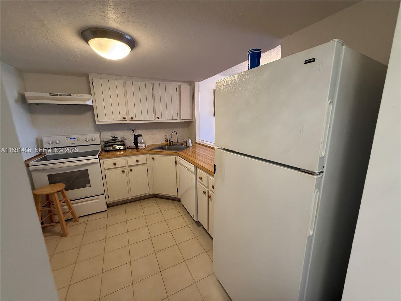 2780 NE 183rd Street 1415 — photo 9