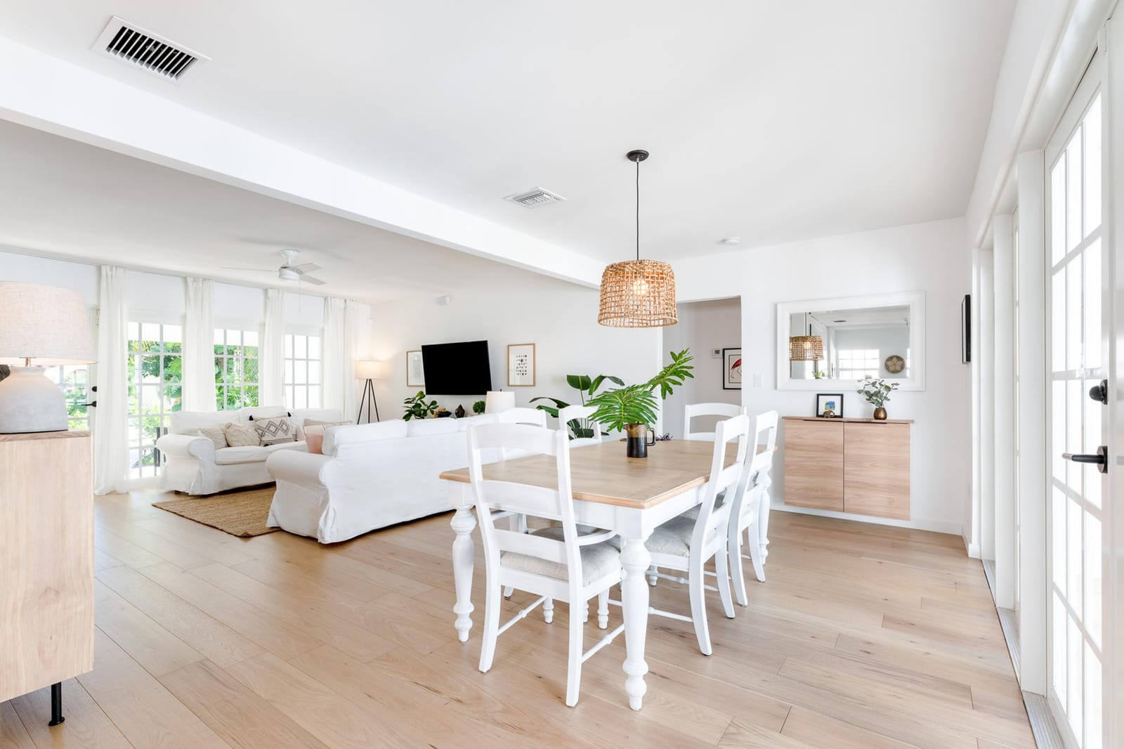 515 N Lakeside Drive — photo 3