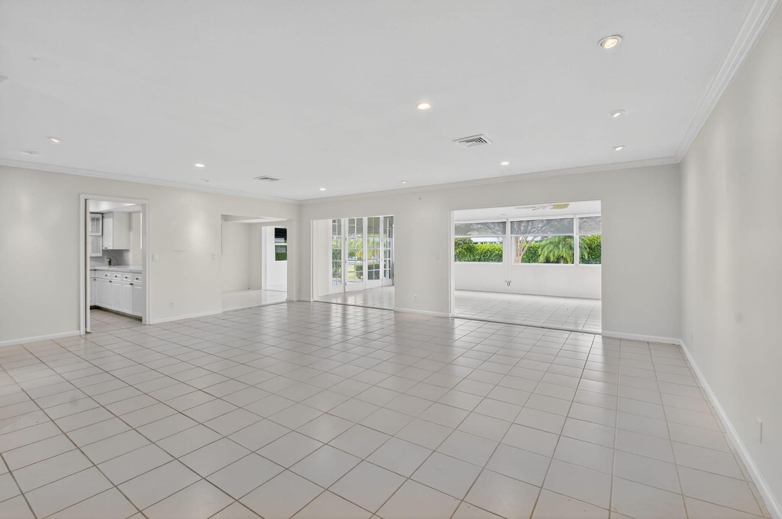 4862 S Lake Drive, Boynton Beach, FL 33436 photo 9