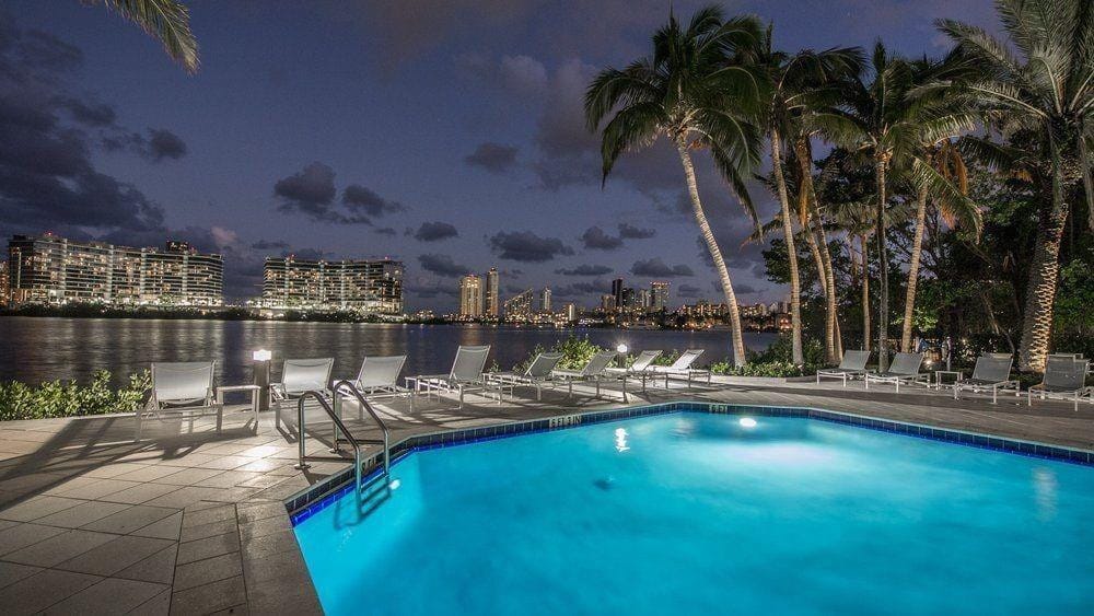 3215 NE 184th Street 14403, North Miami Beach, FL 33160 photo 18