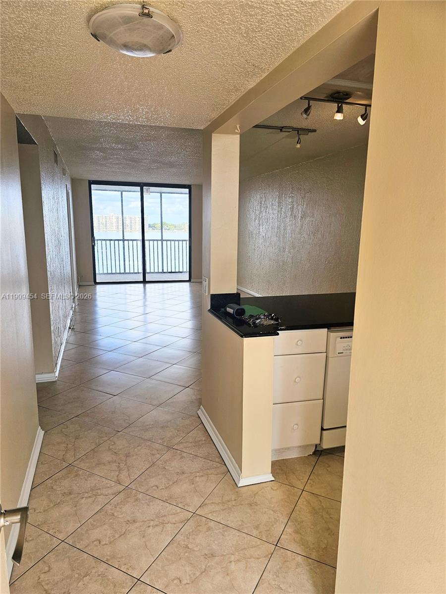 114 Lake Emerald Drive 409, Oakland Park, FL 33309, Oakland Park