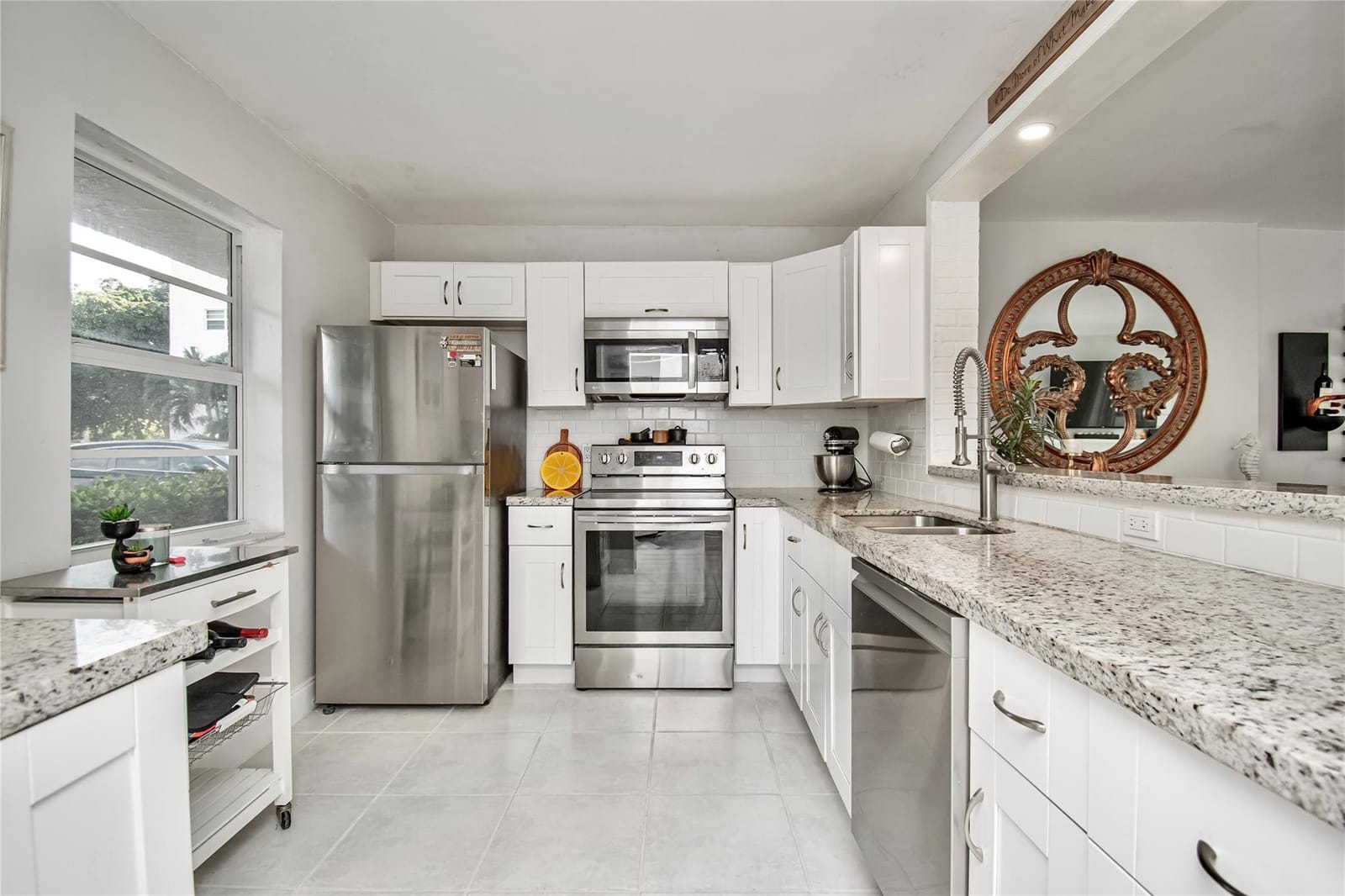 1024 SE 4th Avenue 102, Dania Beach, FL 33004