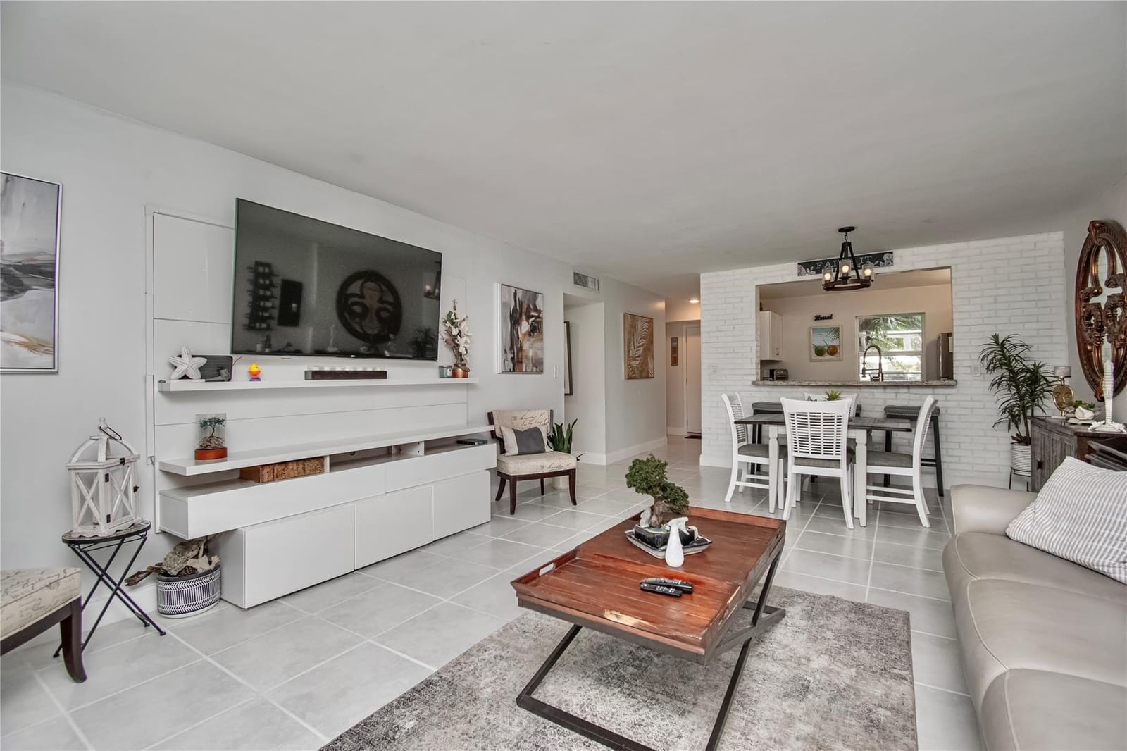 1024 SE 4th Avenue 102, Dania Beach, FL 33004 photo 14