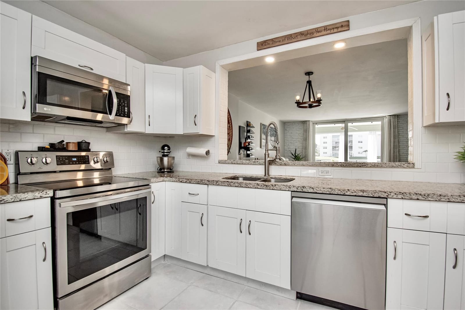 1024 SE 4th Avenue 102 — photo 3