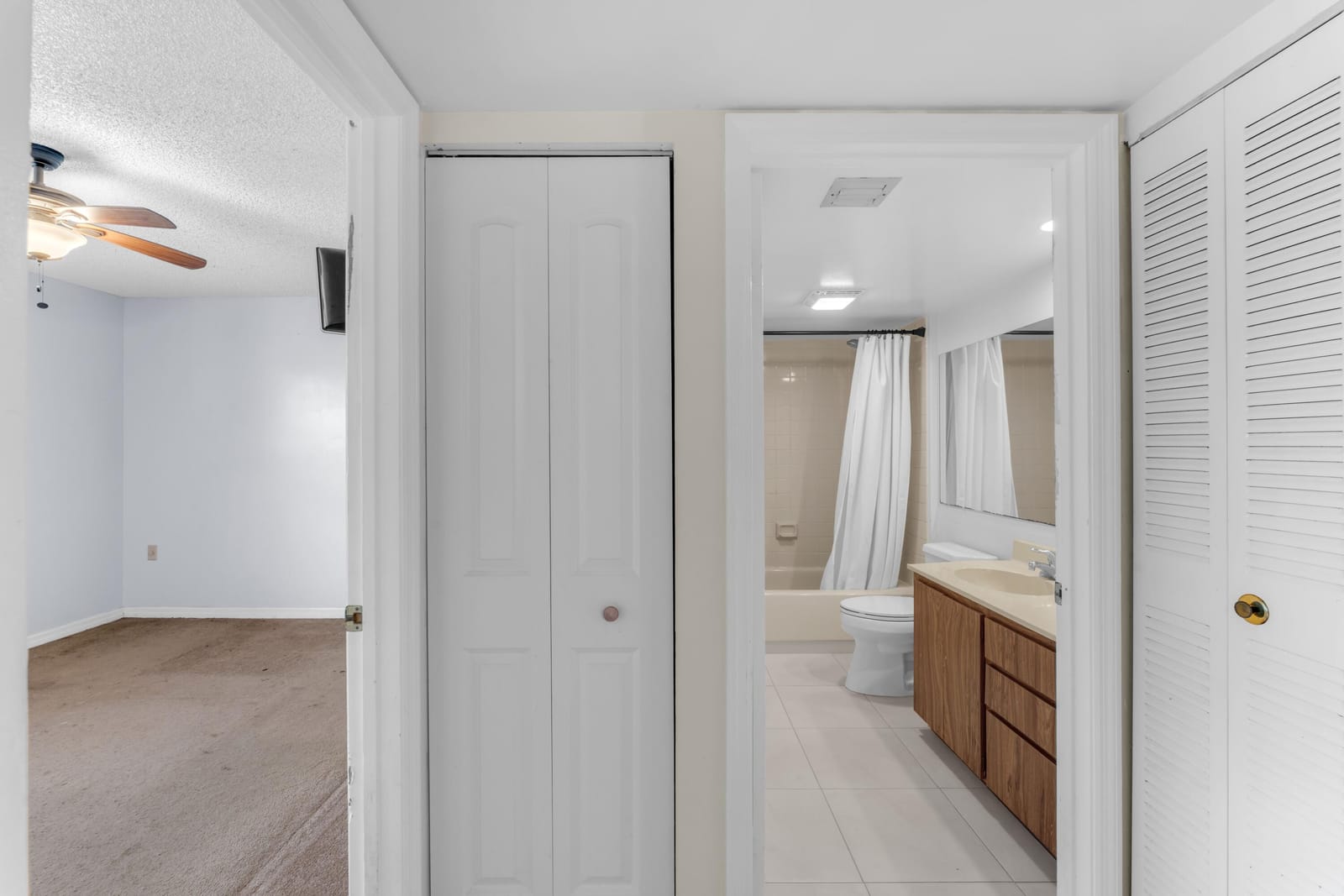 3540 Whitehall Drive 203, West Palm Beach, FL 33401 photo 25