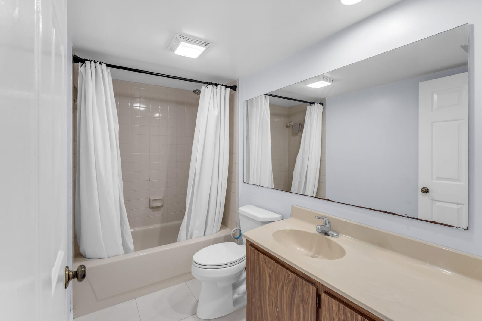 3540 Whitehall Drive 203, West Palm Beach, FL 33401 photo 27