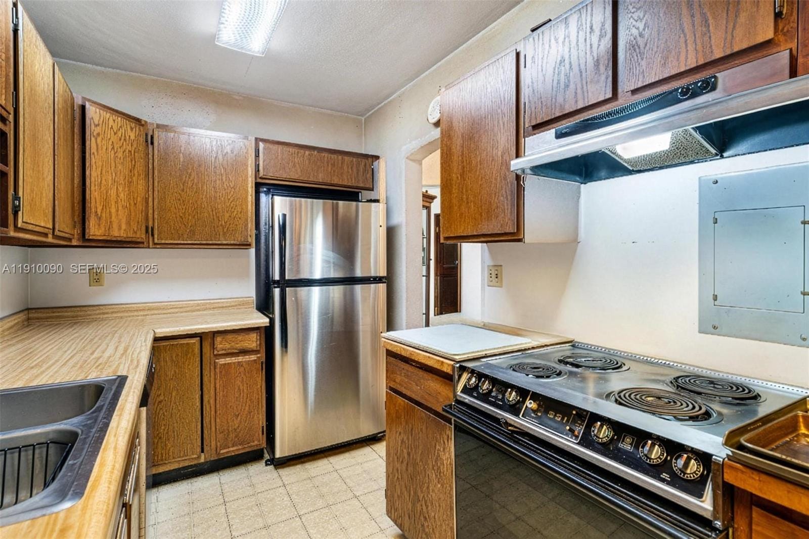 17 N Melrose Drive, Miami Springs, FL 33166 photo 7