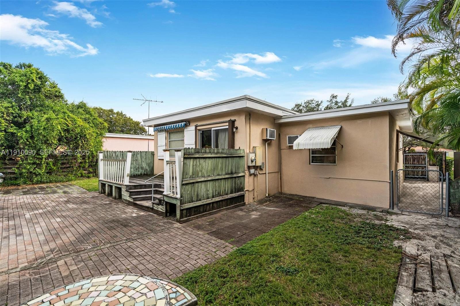 17 N Melrose Drive, Miami Springs, FL 33166 photo 3
