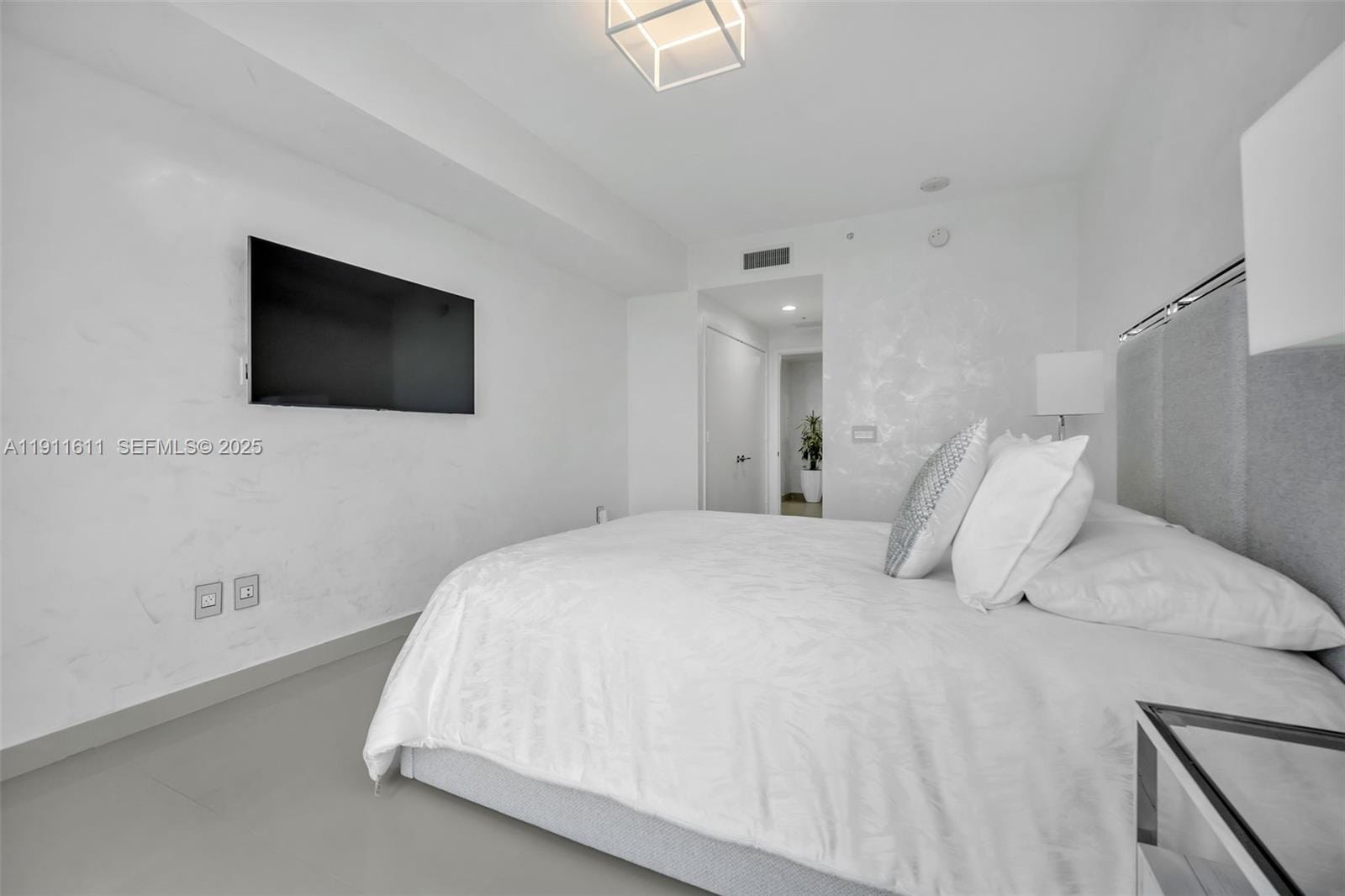 17301 Biscayne Boulevard 910, North Miami Beach, FL 33160 photo 19