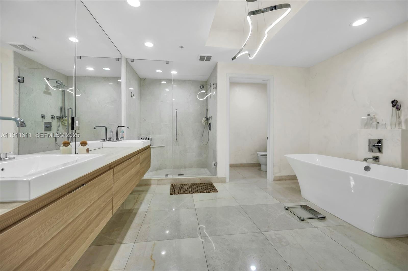 17301 Biscayne Boulevard 910, North Miami Beach, FL 33160 photo 29