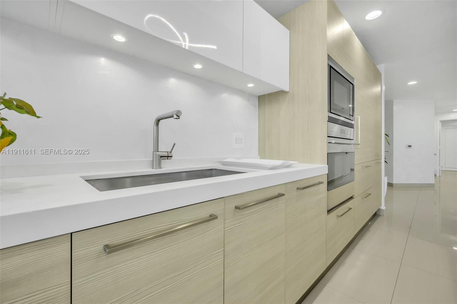 17301 Biscayne Boulevard 910 — photo 7