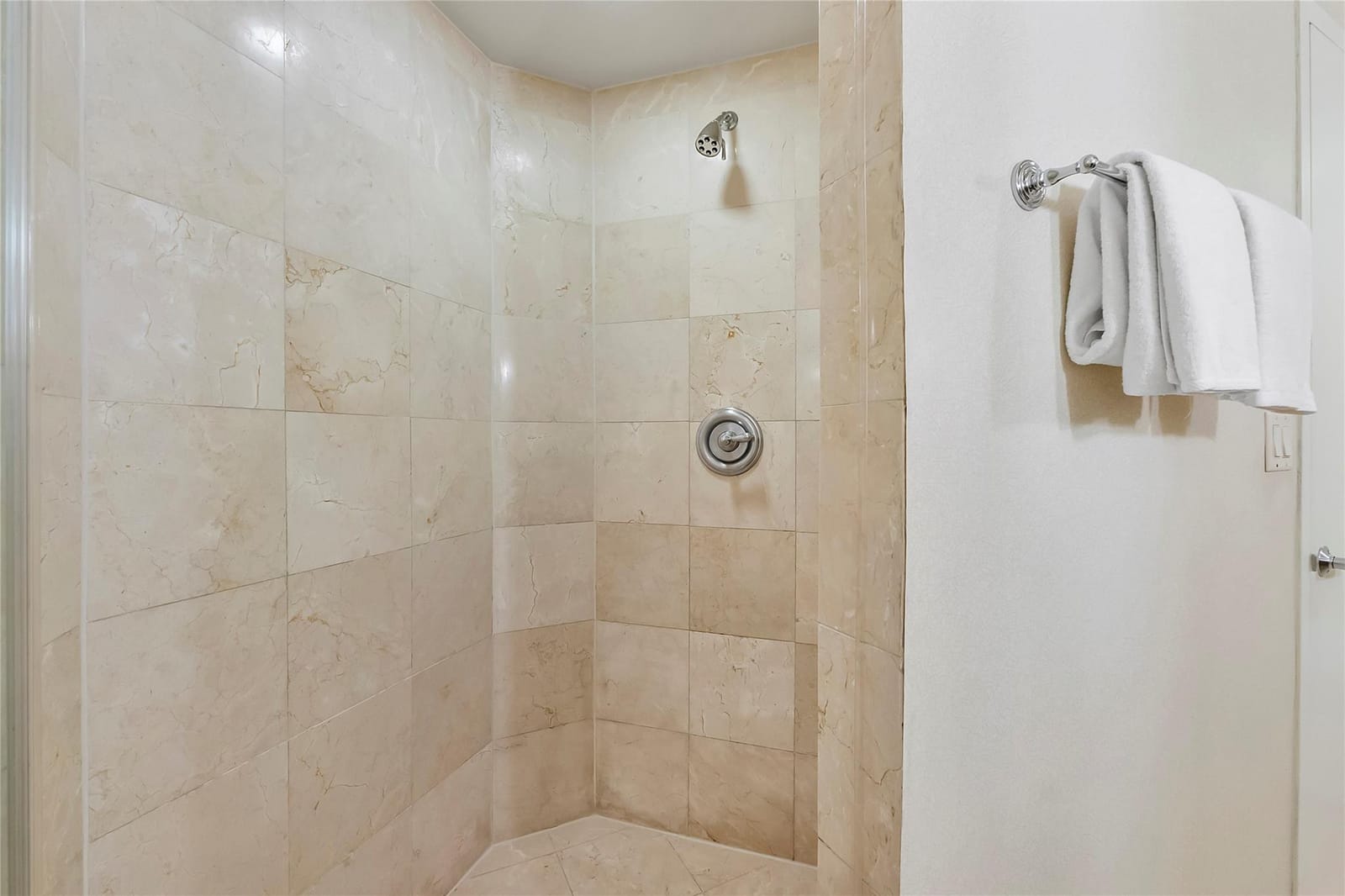 18001 Collins Avenue 2806, North Miami Beach, FL 33160 photo 27