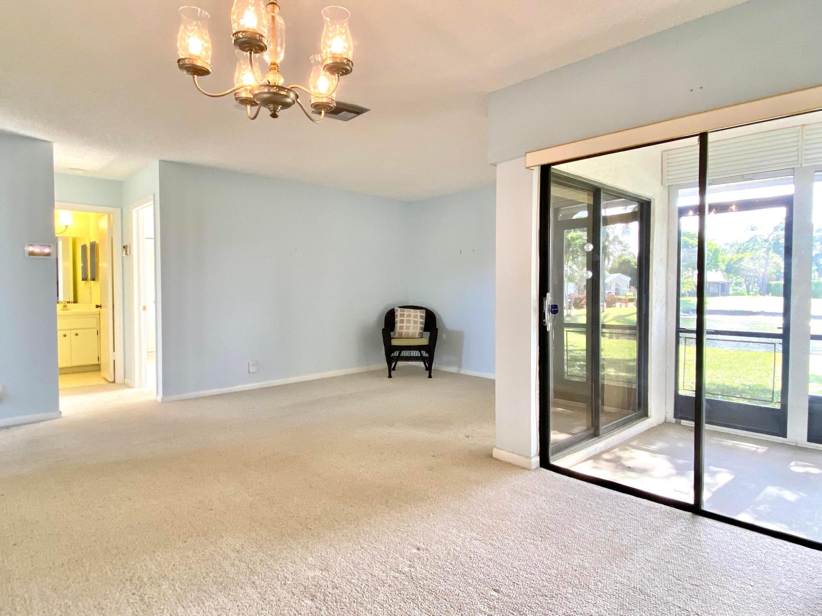 6117 Woodlake Boulevard — photo 7