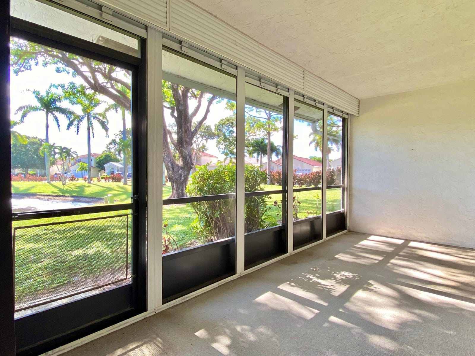 6117 Woodlake Boulevard — photo 10