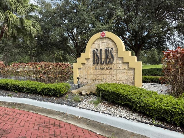 12730 Vista Isles Drive 828, Sunrise, FL 33325
